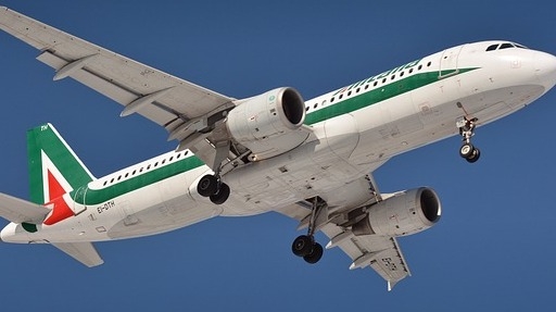 Newco Alitalia, Sindacati: in assoluto disaccordo su ipotesi di tagli flotta e personale