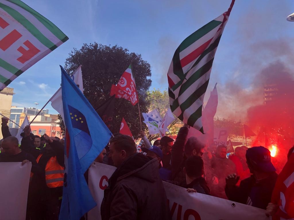 Porti: Sindacati, dopo protesta a Napoli si valuteranno altre iniziative