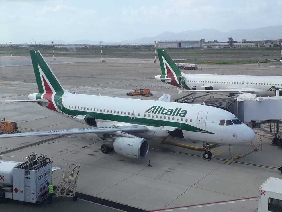 Alitalia: Sindacati, Governo faccia partire subito nuova compagnia di bandiera, con dimensionamento degno di questo nome, rigettando imposizioni vessatorie UE