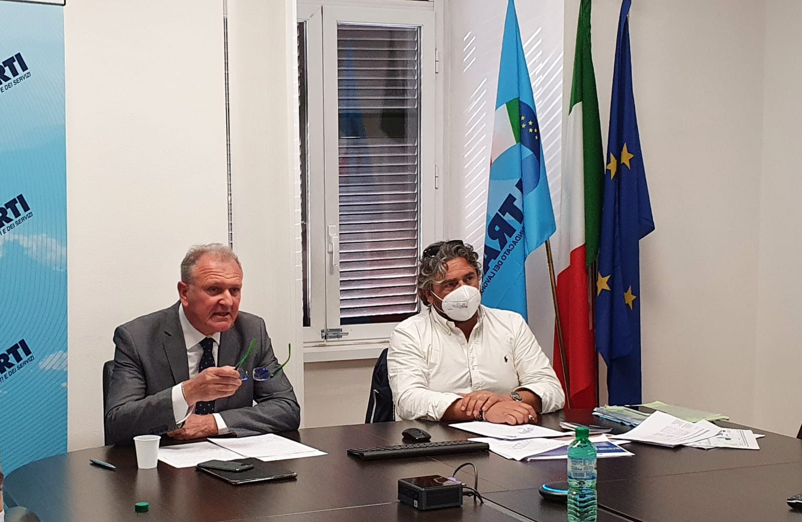 Il Segretario Generale Claudio Tarlazzi e il Segretario Nazionale, Ivan Viglietti, spiegano le richieste avanzate nel corso dell’incontro con i Commissari di Alitalia in A.S. per la procedura inerente la vendita del ramo aviation ad ITA