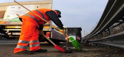 Lavoro: Sindacati, straordinaria riuscita sciopero servizi ambientali, adesione 90%