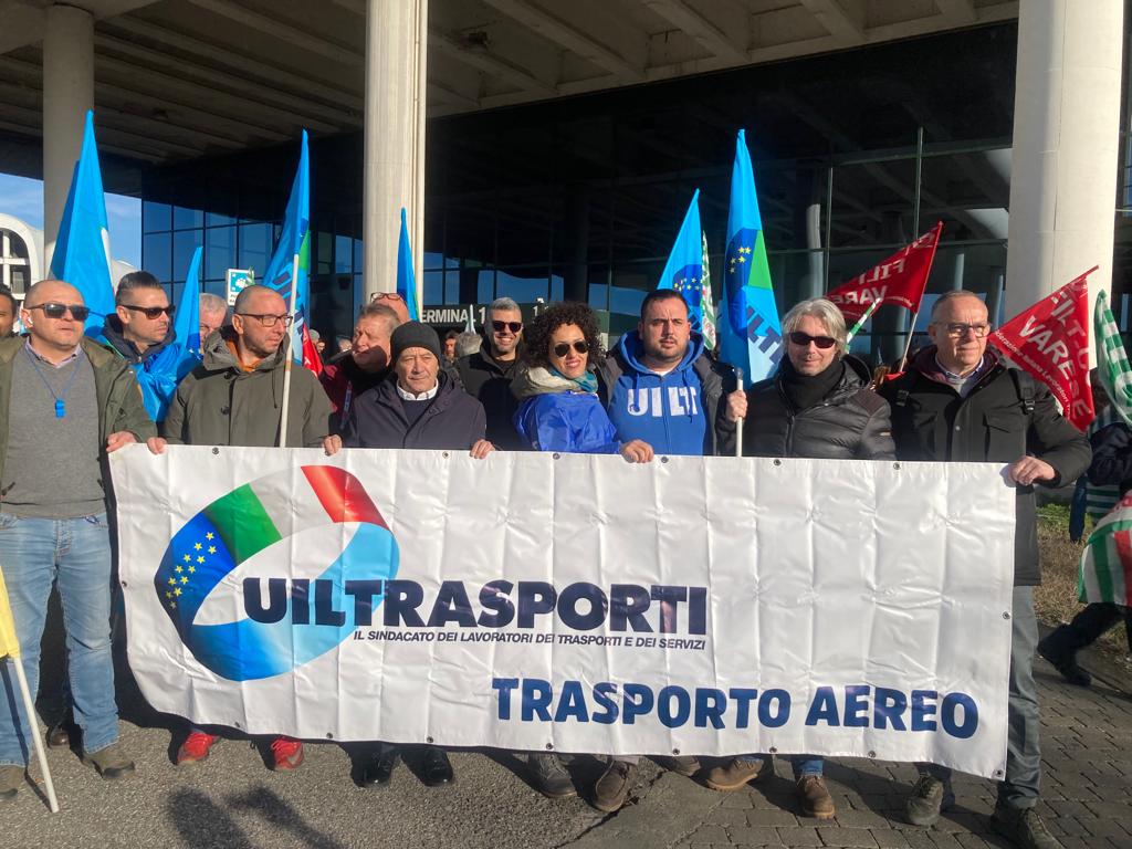 Easyjet: a Malpensa presidio dei lavoratori handling per clausola sociale di sito