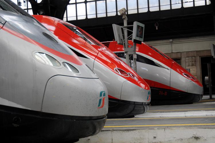 Ferrovie: ritardi e guasti sulla linea frutto di eccessivo ricorso ad appalti. Investire su lavoro e innovazioni per sistema ferroviario più efficiente