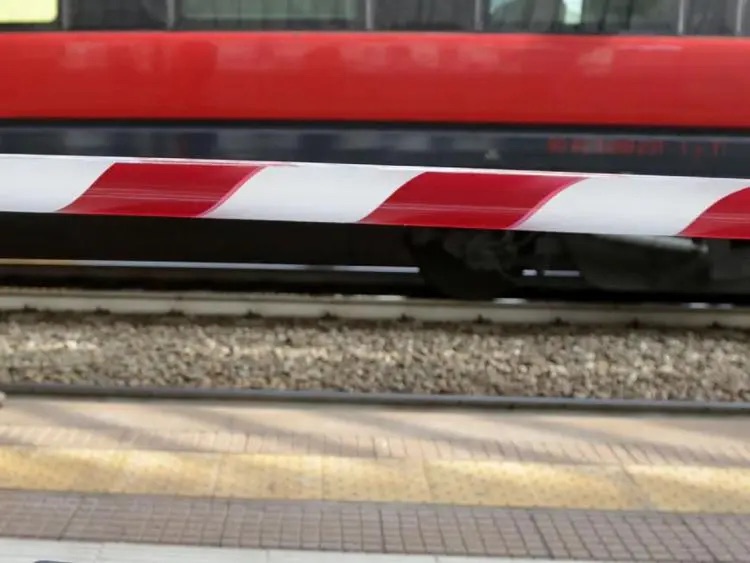 Sindacati, ennesimo morto sul lavoro nelle ferrovie