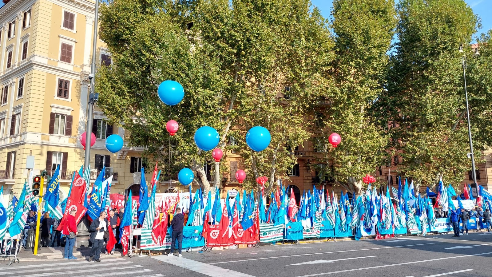 Sciopero Tpl, Sindacati: adesione pressoché totale. Martedì si avvia il tavolo ministeriale 