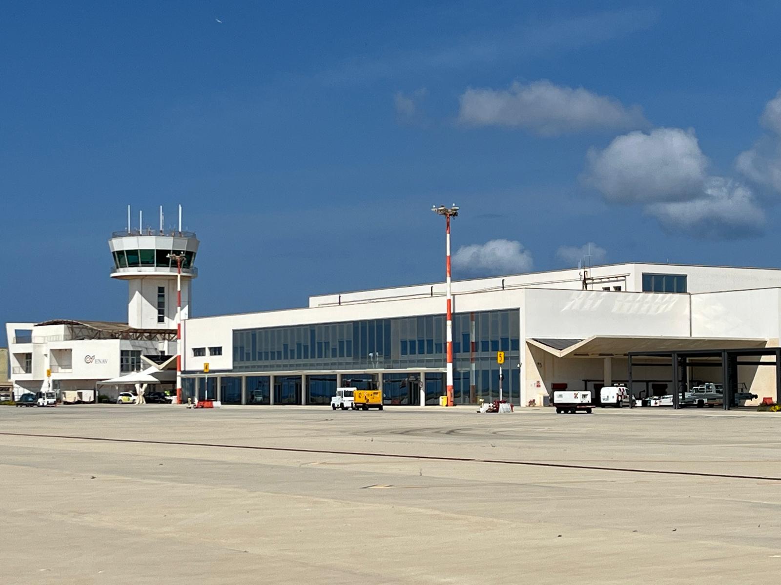 Collegamenti aerei per Lampedusa, l’allarme della Uiltrasporti Sicilia: “Continui guasti DAT. Servono garanzie e manutenzione seria”