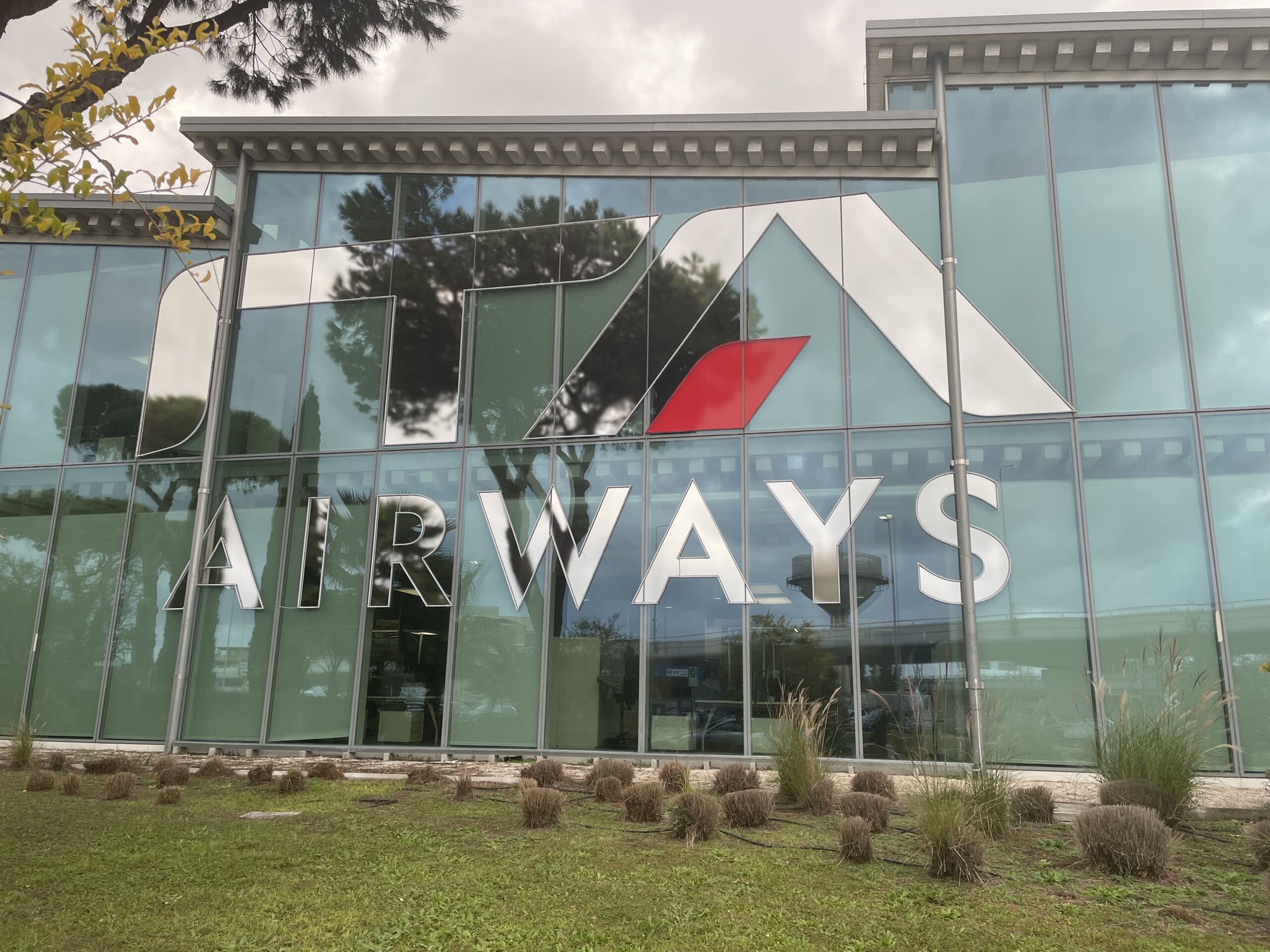 Ita Airways: sindacati, confermato sciopero 17 dicembre. Azienda riveda sue posizioni su investimenti, rinnovo contrattuale e rispetto degli accordi