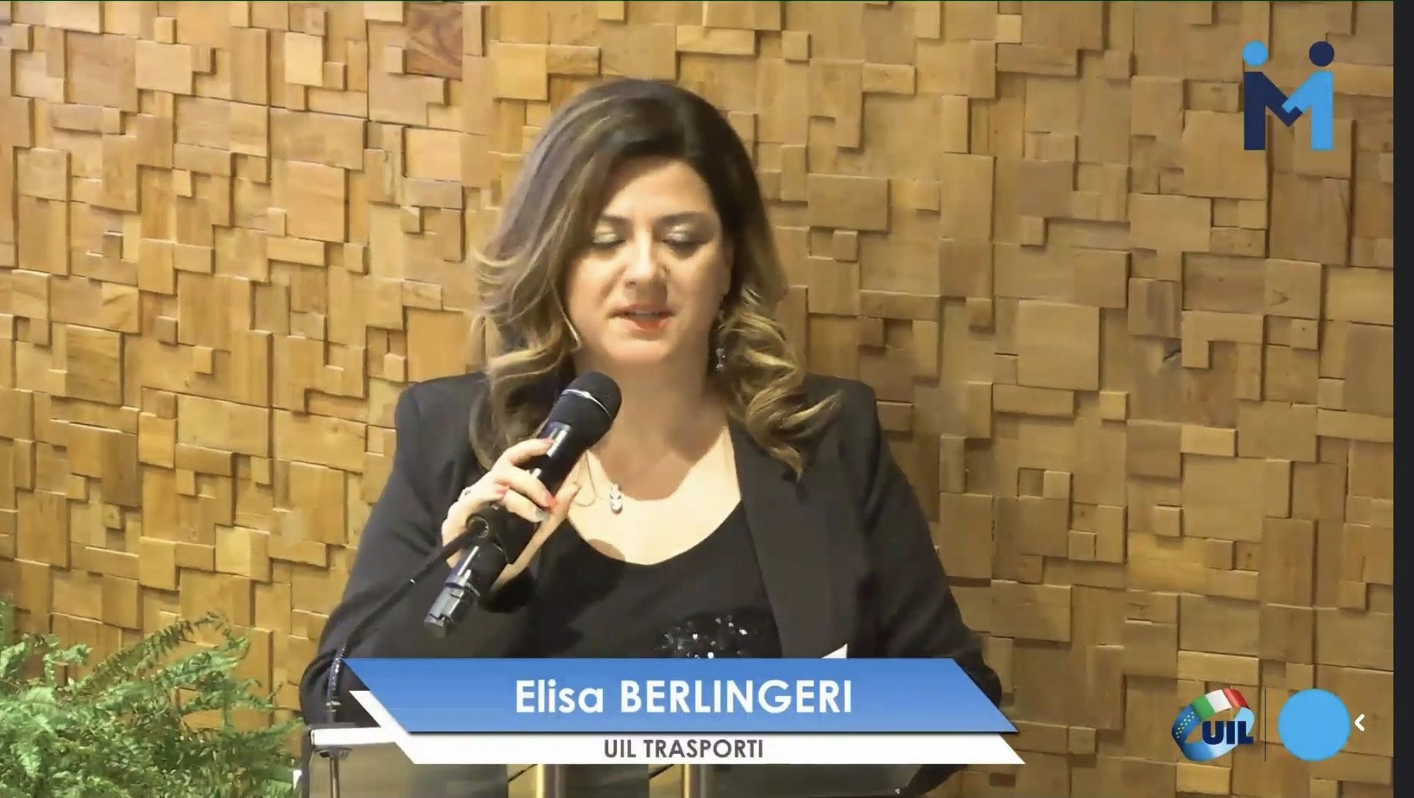 Donne al volante, guidare il cambiamento: perché il TPL deve puntare sulle donne. 